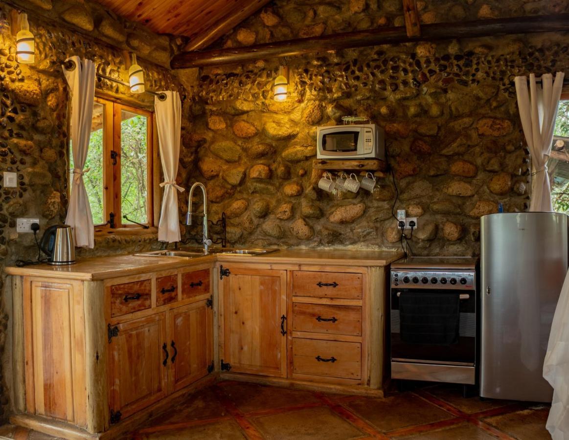 Honeymoon Hut Apartment ไนวาชา ภายนอก รูปภาพ