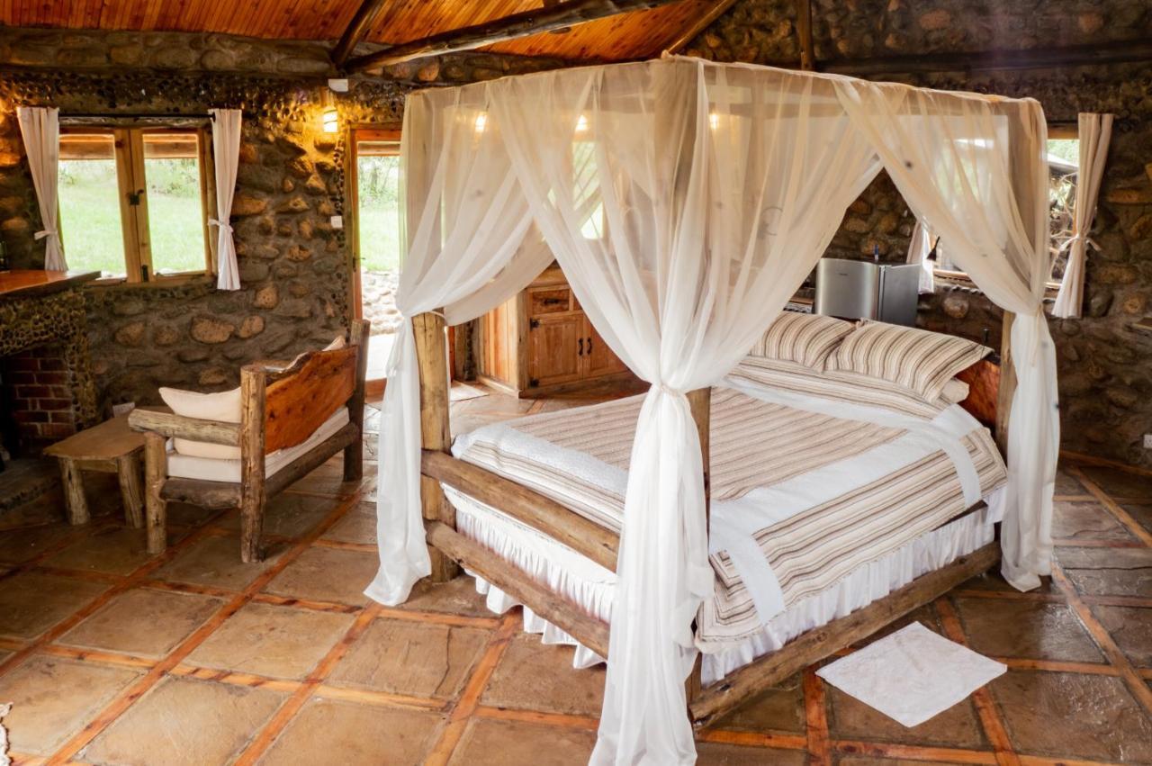 Honeymoon Hut Apartment ไนวาชา ภายนอก รูปภาพ